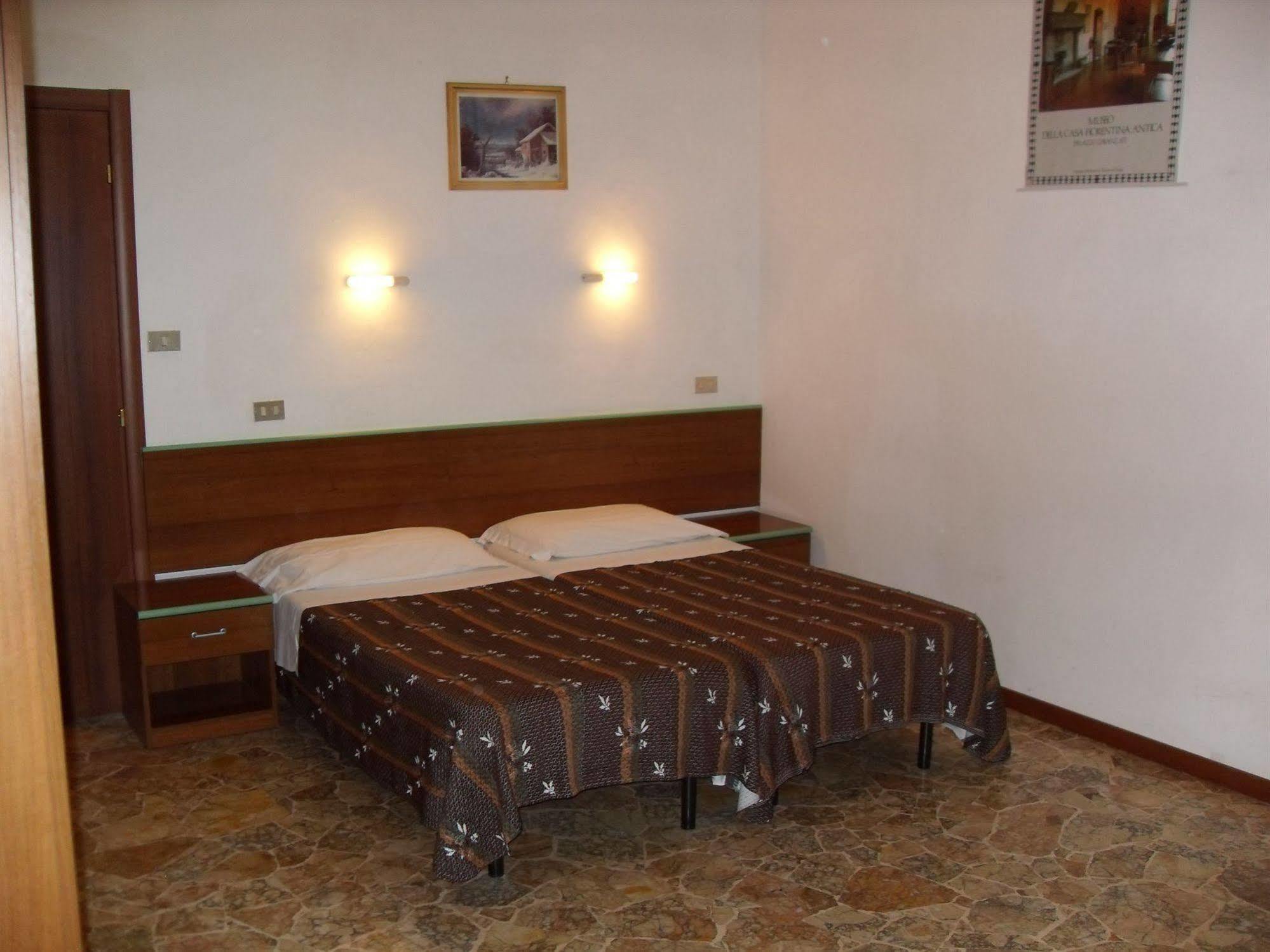Pensión Mary's House *